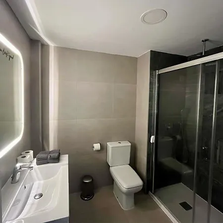 Apartment Penthouse Paradise - Jacuzzi & Sea Views! *