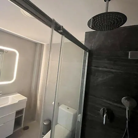 Apartment Penthouse Paradise - Jacuzzi & Sea Views! Marbella