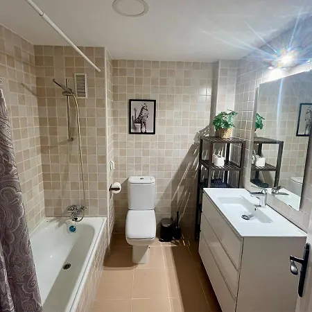 Apartment Penthouse Paradise - Jacuzzi & Sea Views! *